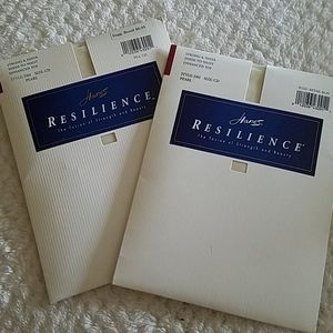 Hanes Resilience stockings
